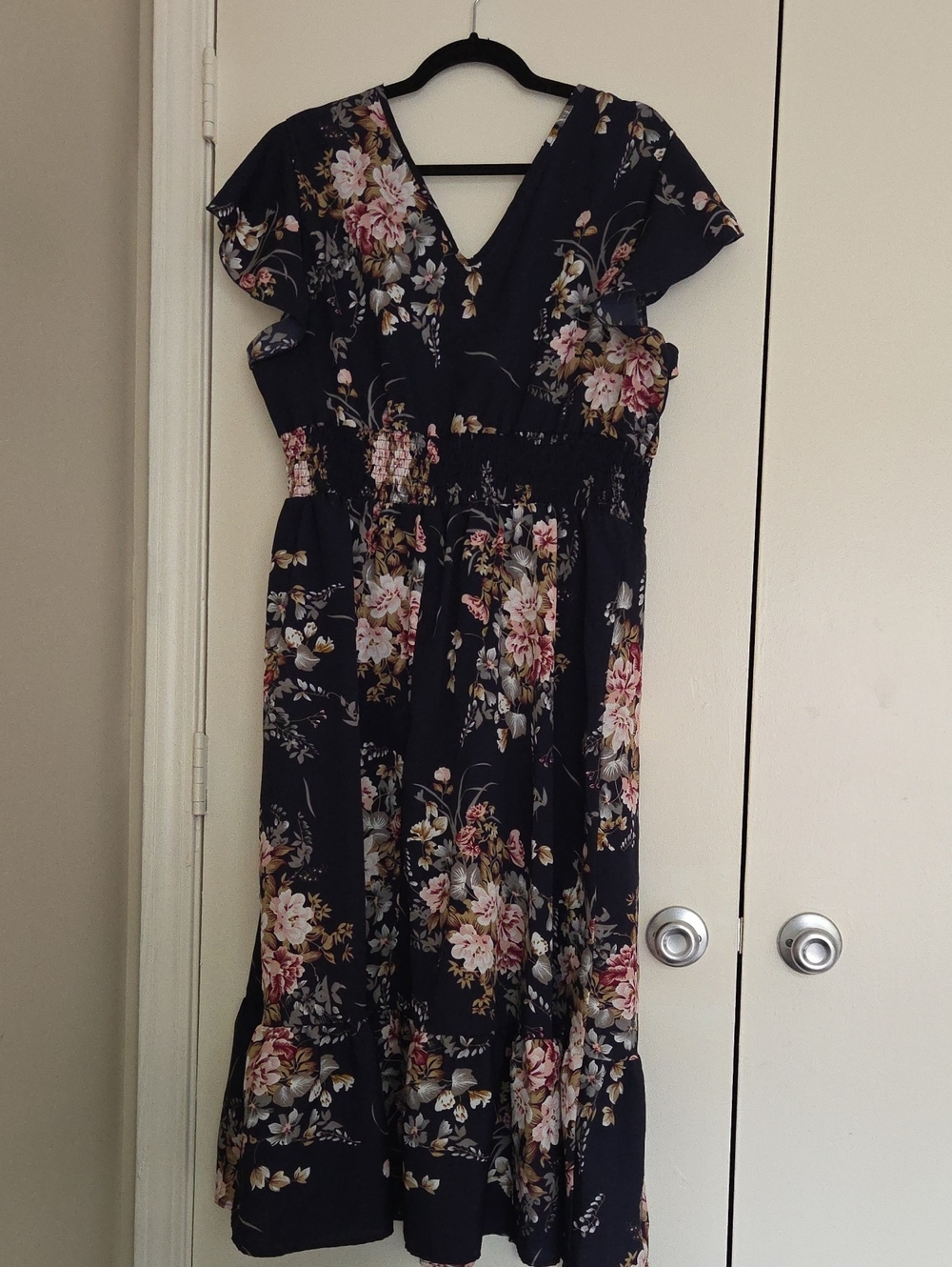 Women's Floral V-Neck Midi Dress - Blue Floral